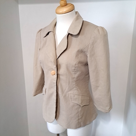 Tension | Beige tan woman's blazer suit coat with light shoulder pads - Picture 2 of 10